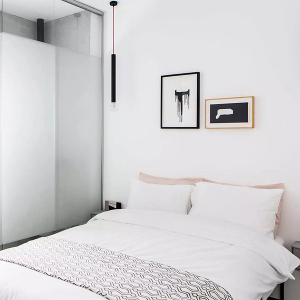 Descubre estos 8 ingeniosos trucos para ampliar tu dormitorio pequeño (y dejar de sufrir por la falta de espacio)