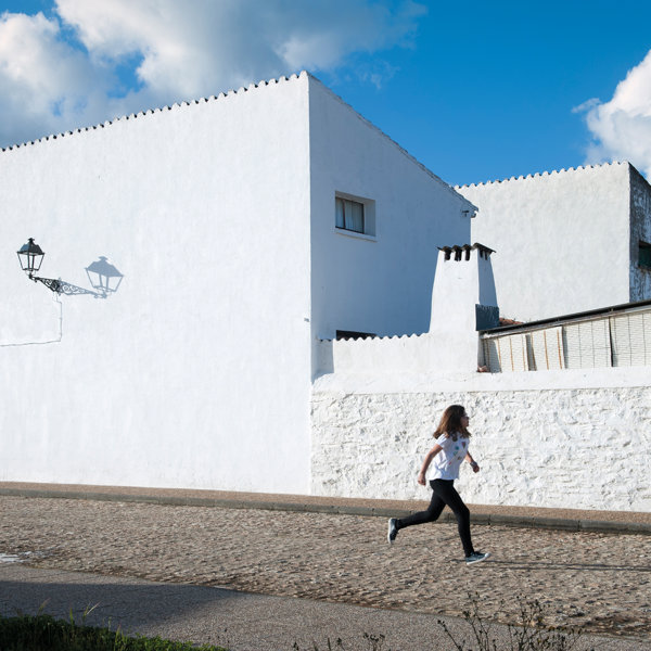 Pueblos de colonización. Miradas a un paisaje inventado: la exposición del Museo ICO de Madrid que relata cómo el franquismo levantó de cero cerca de 300 poblaciones