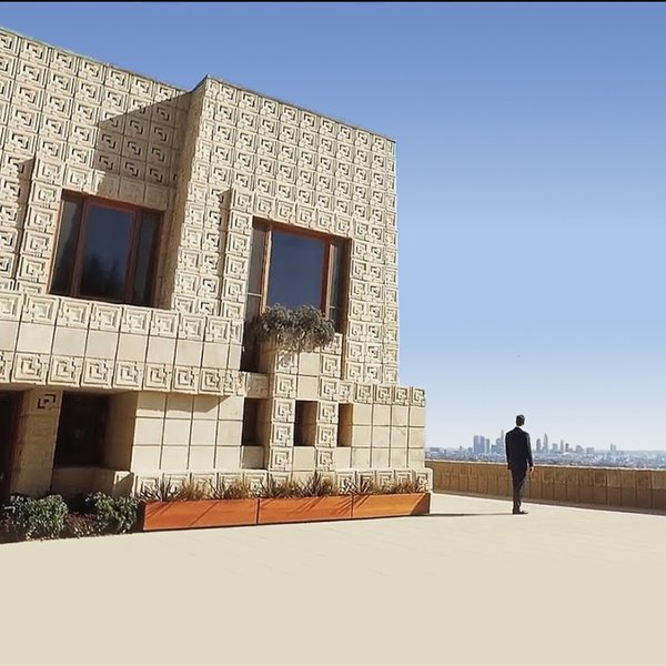 Si Frank Lloyd Wright levantara la cabeza: la Ennis House, vendida a unos magnates de la marihuana
