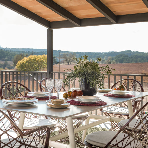 Las casas de campo ya no son como antes y esta pequeña masía catalana es la prueba