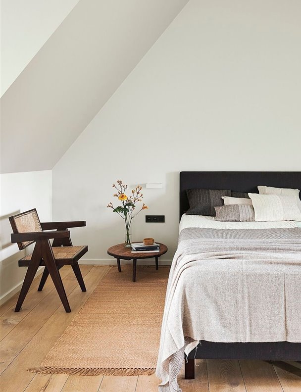 11 mesitas de noche que reflejan tu estilo decorativo (y añaden un toque de diseño a tu dormitorio)